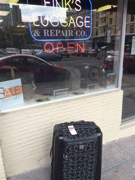 luggage replacement near me.